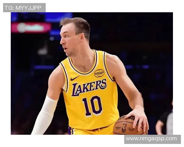 湖人2替补打成宝贝了！肯纳德进攻太全面，克勒贝尔效果压艾顿！